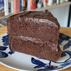 CHOCOLATE BUTTERCREAM CAKE
